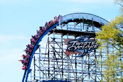 Twisted Cyclone, Six Flags